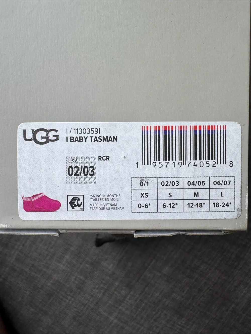 UGG vibrant pink